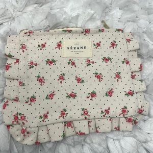 Sézane Ruffle trim Clutch Bag Women’s Size 6.5” X 9” W
